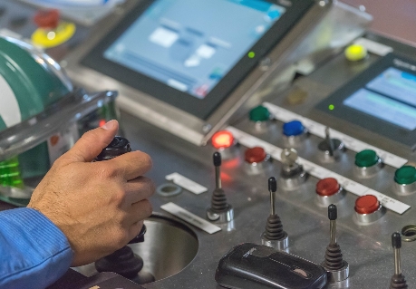 Ovládání a automatizace Měření a regulace